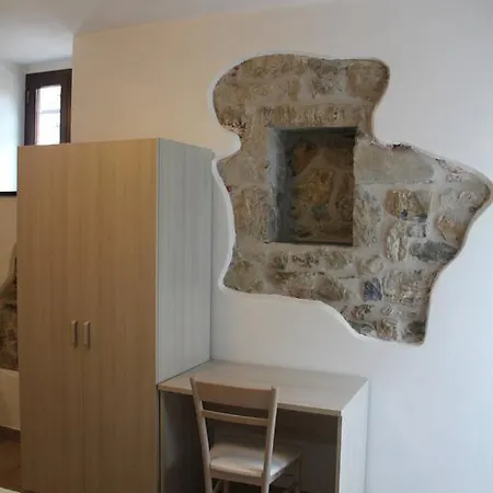 A' Taversa Леванто